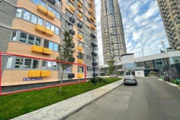 Фото №1: Торговое помещение 60 м² - Краснодар, мкр. жилой комплекс Сказка Град, ул. имени В.Н. Мачуги, 166А