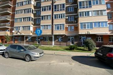 Фото №1: Торговое помещение 82&nbsp;м², 1/18&nbsp;эт. - Краснодар, мкр. жилой комплекс Премьера, ул. Автолюбителей, 1/3к1