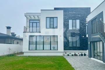 Фото №1: Дом 530&nbsp;м² + 8&nbsp;сот., 3&nbsp;эт. - Анапа, ул. Магнолии, 17