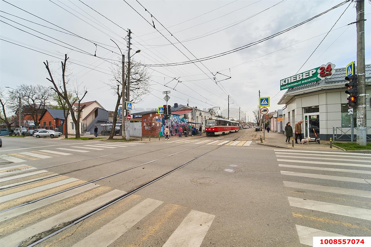 Фото №12: Торговое помещение 75&nbsp;м², 1/2&nbsp;эт. - Краснодар, Центральный внутригородской округ, мкр. Центральный, ул. имени Максима Горького, 150