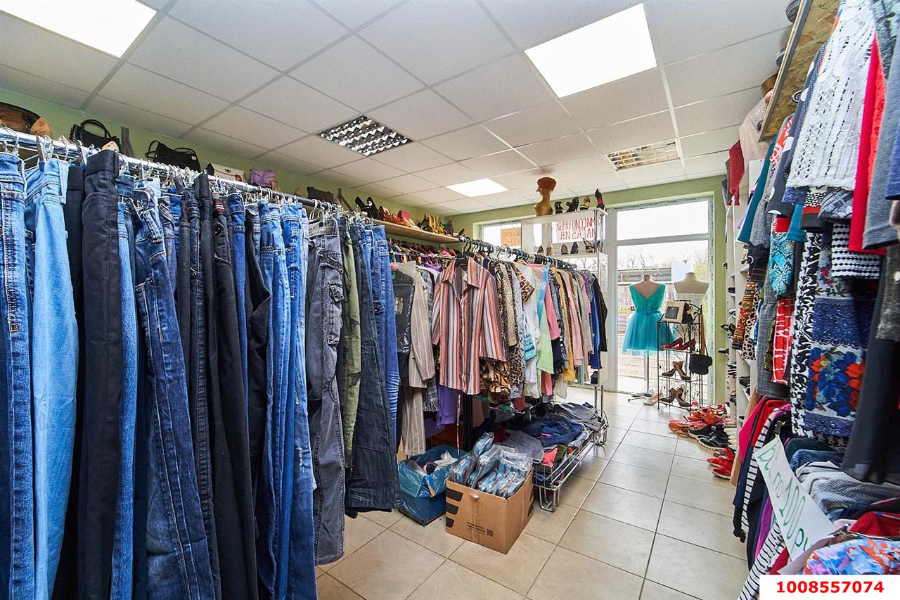 Фото №5: Торговое помещение 75&nbsp;м², 1/2&nbsp;эт. - Краснодар, Центральный внутригородской округ, мкр. Центральный, ул. имени Максима Горького, 150
