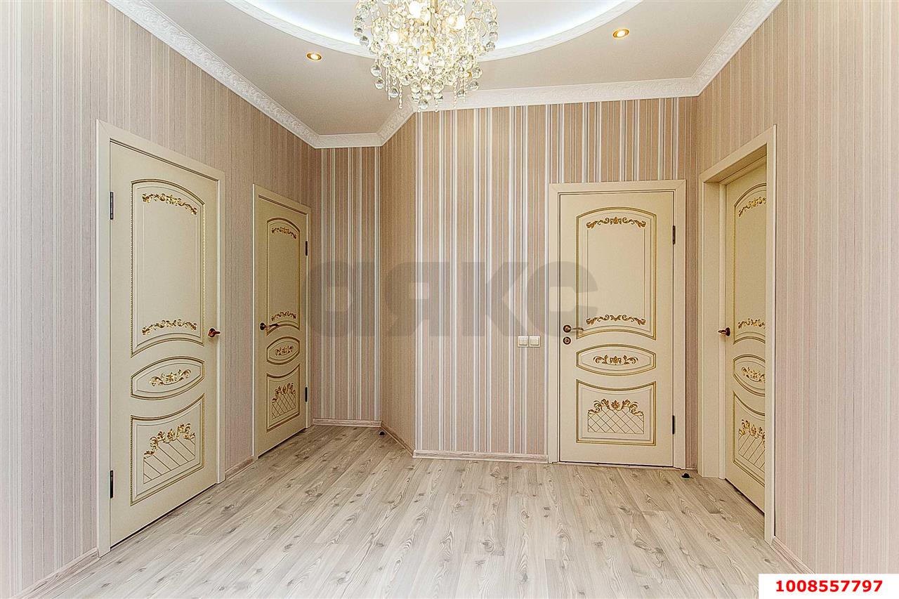 Фото №8: Дом 300&nbsp;м² + 6.3&nbsp;сот., 2&nbsp;эт. - Краснодар, Прикубанский внутригородской округ, мкр. Новый