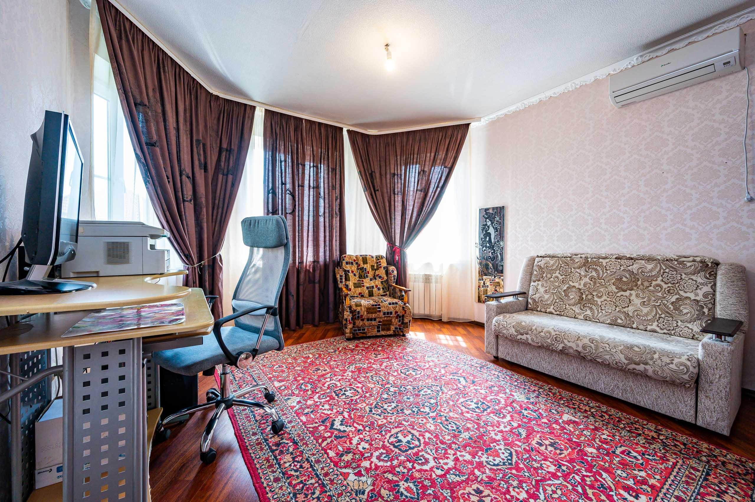 Фото №4: Дом 264&nbsp;м² + 4.08&nbsp;сот., 2&nbsp;эт. - Краснодар, Прикубанский внутригородской округ, Калинино, мкр. Завод Радиоизмерительных Приборов, ул. Оренбургская, 45