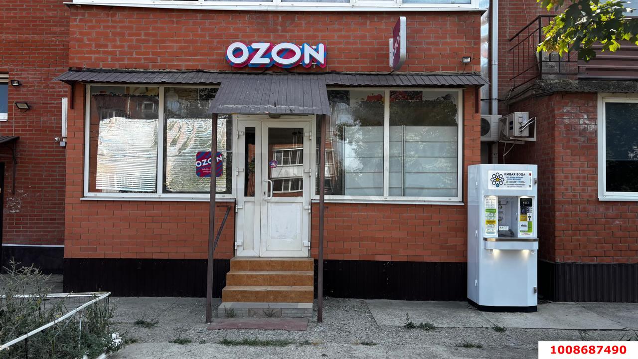 Фото №1: Торговое помещение 50&nbsp;м², 1/5&nbsp;эт. - Краснодар, Прикубанский внутригородской округ, мкр. Новый, ул. Спокойная, 5