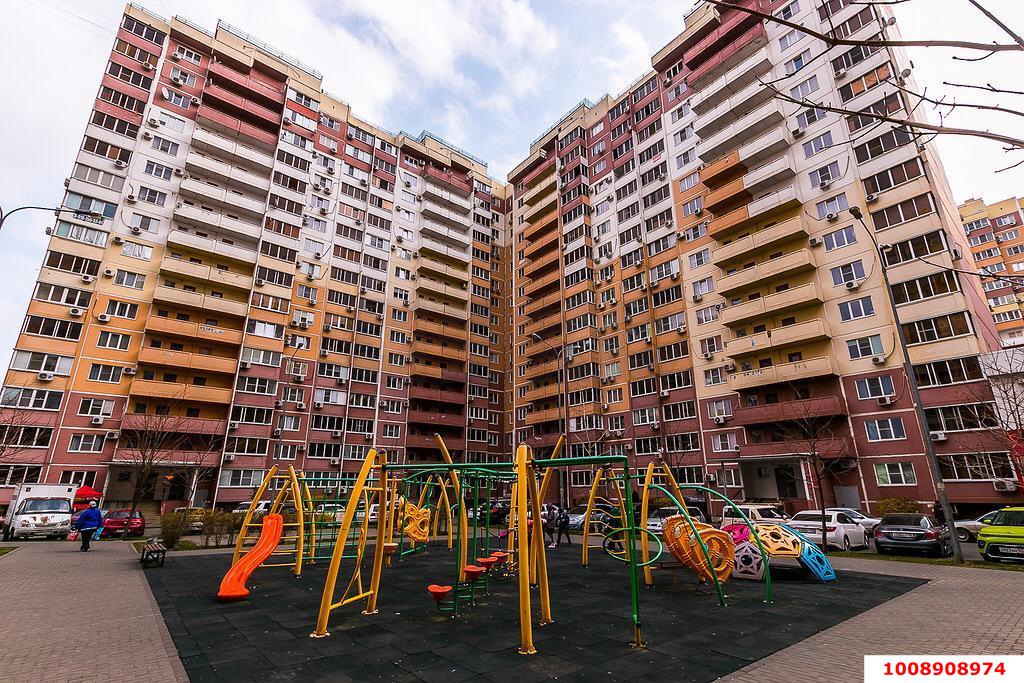 Фото №1: 3-комнатная квартира 102&nbsp;м², 15/16&nbsp;эт. - Краснодар, Центральный внутригородской округ, жилой комплекс имени Чехова, мкр. Дубинка, ул. Линейная, 19