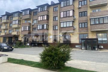 Фото №1: 2-комнатная квартира 71 м², 4/4 эт. - Горячий Ключ, мкр. Администрация, ул. Кучерявого, 50Б