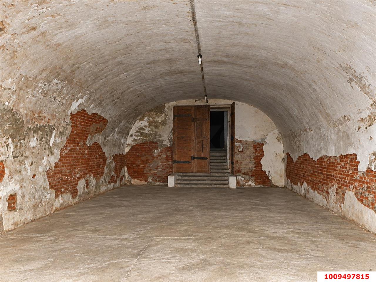 Фото №5: Отдельное здание 1857&nbsp;м², 1/3&nbsp;эт. - Новокубанск, ул. Суворова, 20кв1