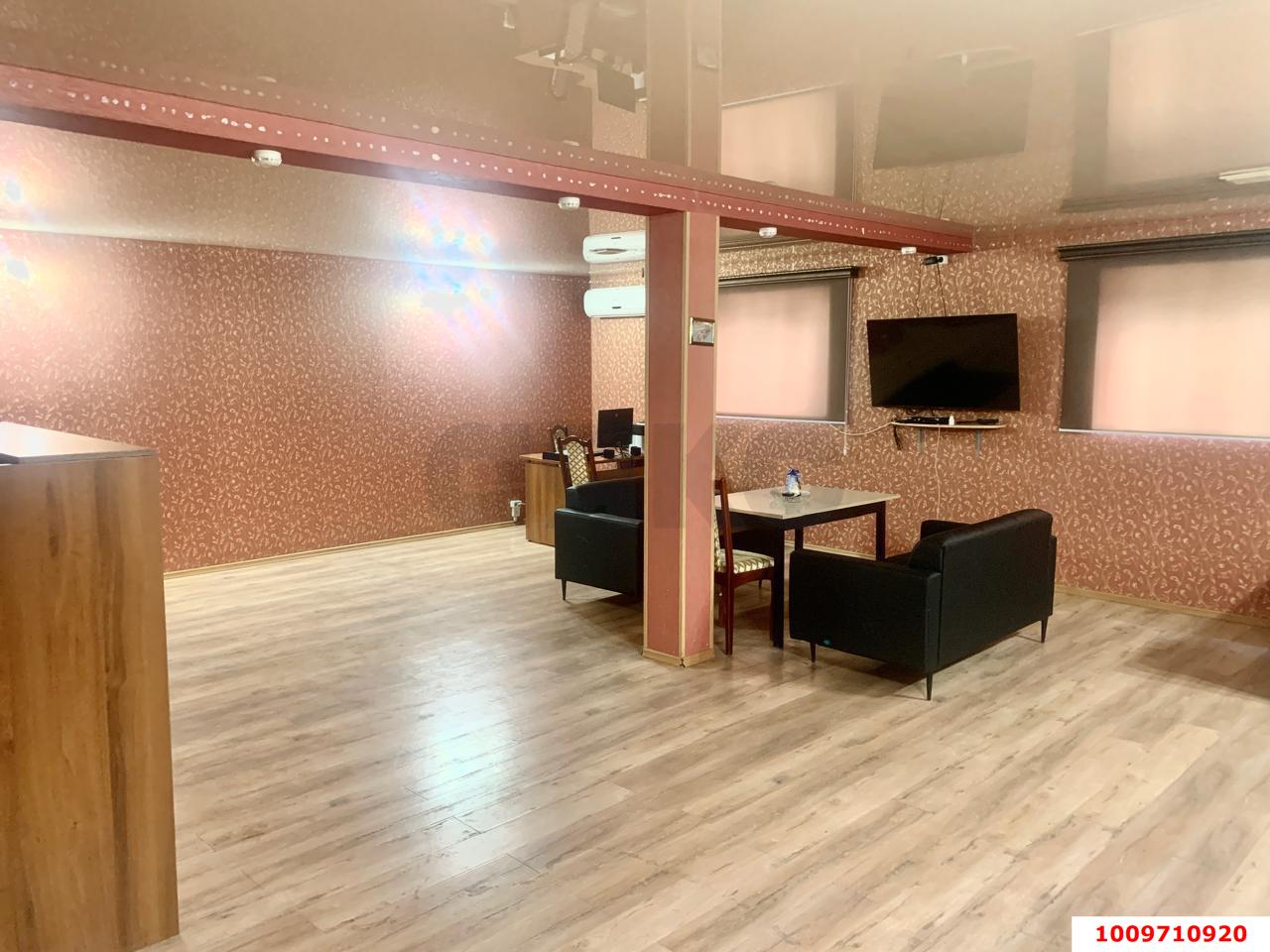Фото №5: Торговое помещение 100&nbsp;м², 2/2&nbsp;эт. - Краснодар, Центральный внутригородской округ, Покровка, мкр. Центральный, ул. Березанская, 80