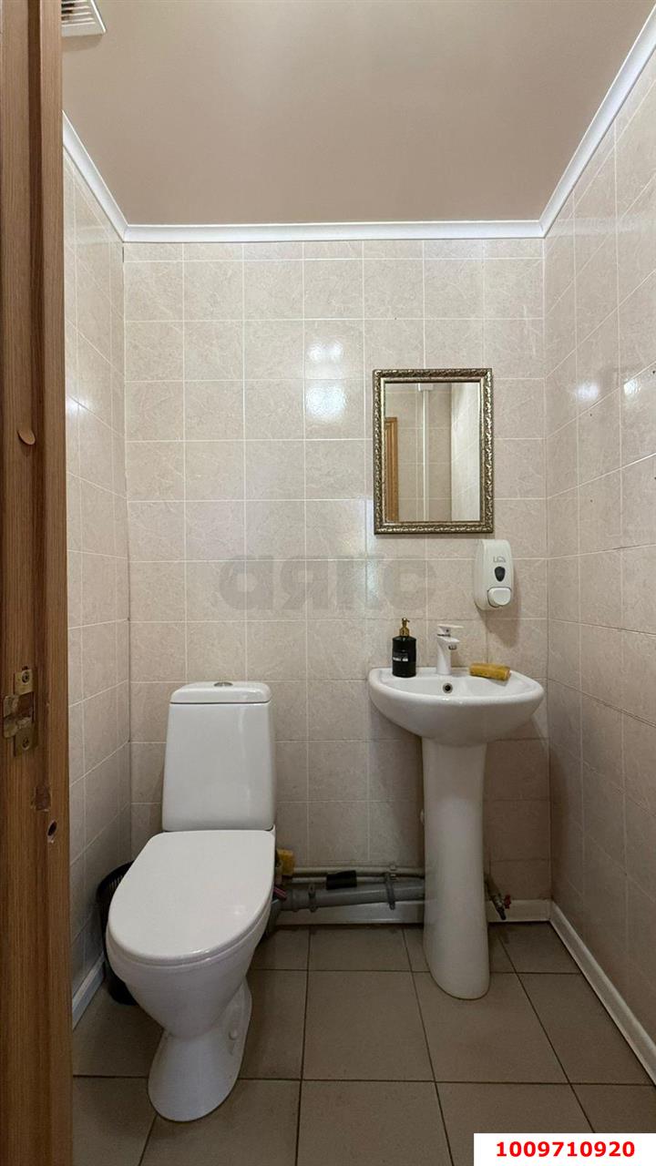Фото №8: Торговое помещение 100&nbsp;м², 2/2&nbsp;эт. - Краснодар, Центральный внутригородской округ, Покровка, мкр. Центральный, ул. Березанская, 80