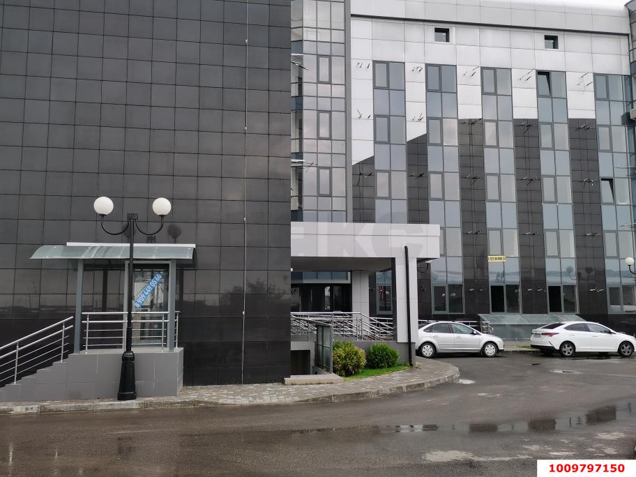 Фото №5: Торговое помещение 52&nbsp;м², 1/5&nbsp;эт. - Краснодар, Карасунский внутригородской округ, ж/м Пашковский, ул. Леонида Лаврова, 4