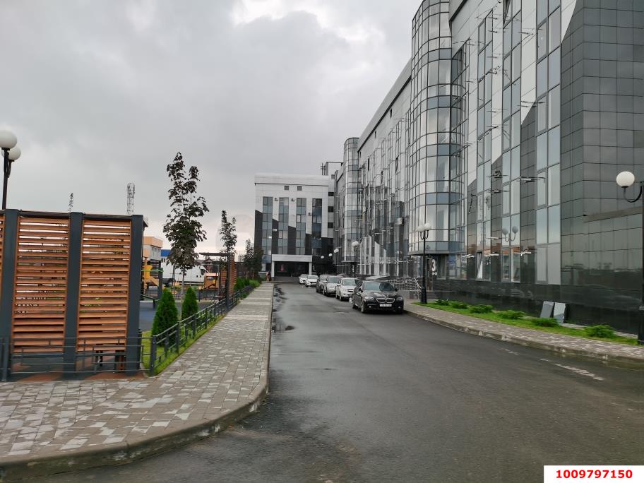 Фото №6: Торговое помещение 52&nbsp;м², 1/5&nbsp;эт. - Краснодар, Карасунский внутригородской округ, ж/м Пашковский, ул. Леонида Лаврова, 4