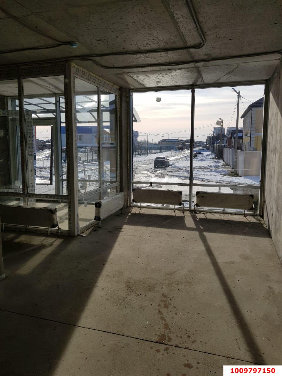 Фото №2: Торговое помещение 52&nbsp;м², 1/5&nbsp;эт. - Краснодар, Карасунский внутригородской округ, ж/м Пашковский, ул. Леонида Лаврова, 4