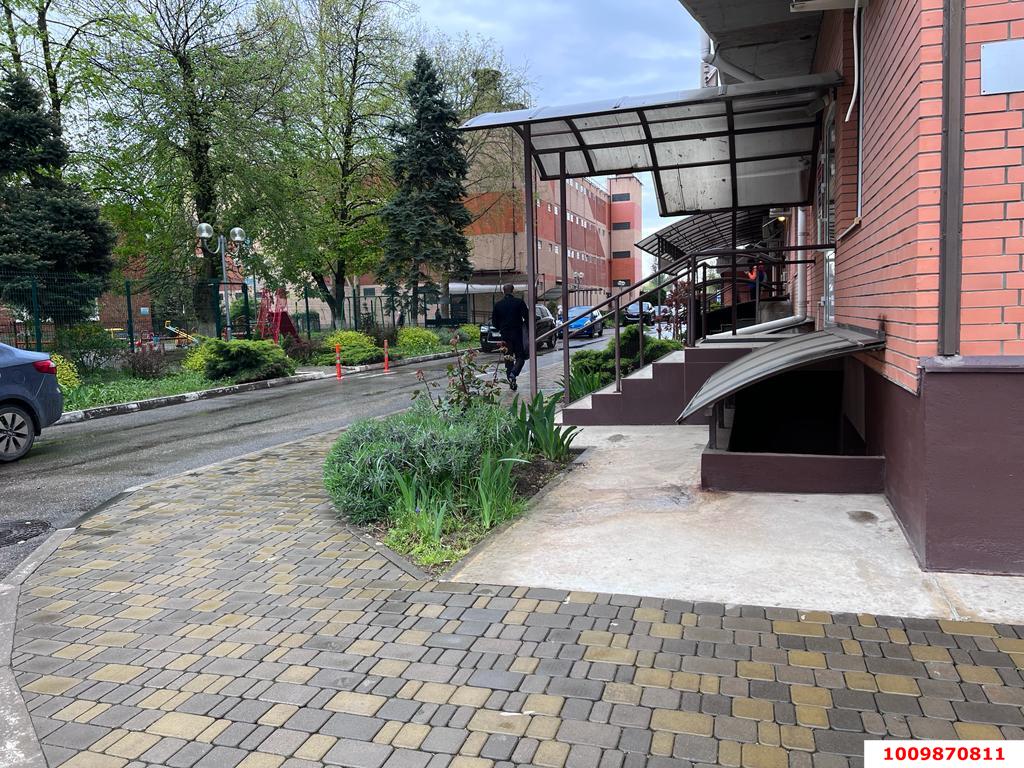 Фото №3: Торговое помещение 430&nbsp;м², 1/15&nbsp;эт. - Краснодар, Центральный внутригородской округ, мкр. Завод Измерительных Приборов, ул. Зиповская, 4/4