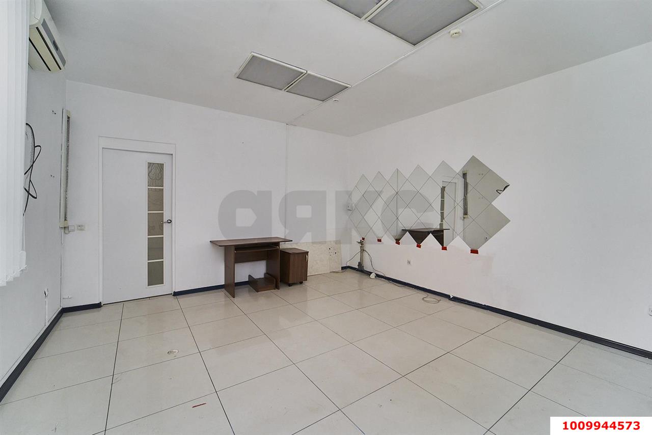 Фото №9: Торговое помещение 62&nbsp;м², 1/7&nbsp;эт. - Яблоновский, ул. Гагарина, 135