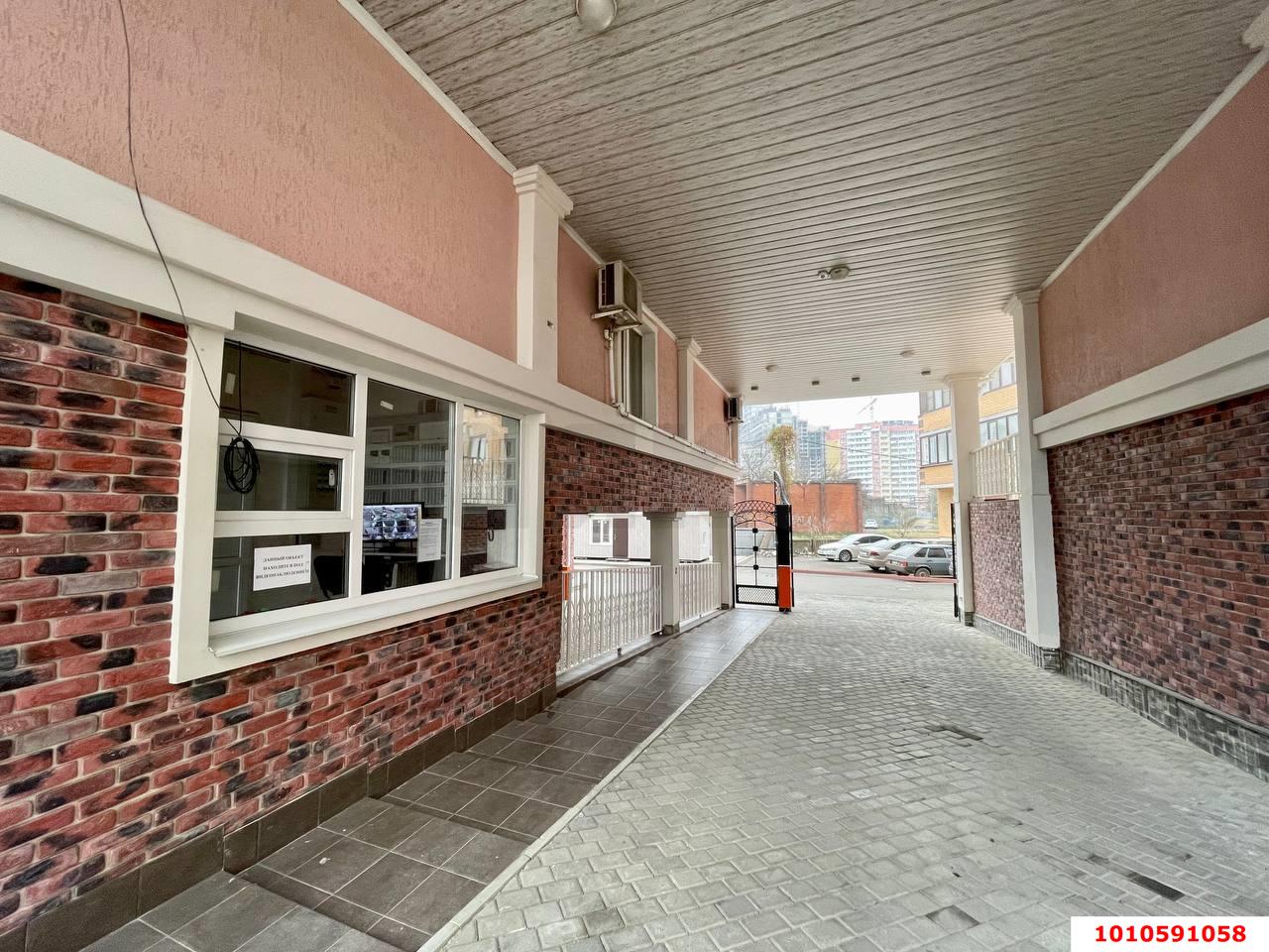 Фото №14: 1-комнатная квартира 53&nbsp;м², 13/21&nbsp;эт. - Краснодар, Прикубанский внутригородской округ, Школьный, Круглик, мкр. жилой комплекс Версаль, ул. Черниговская, 1