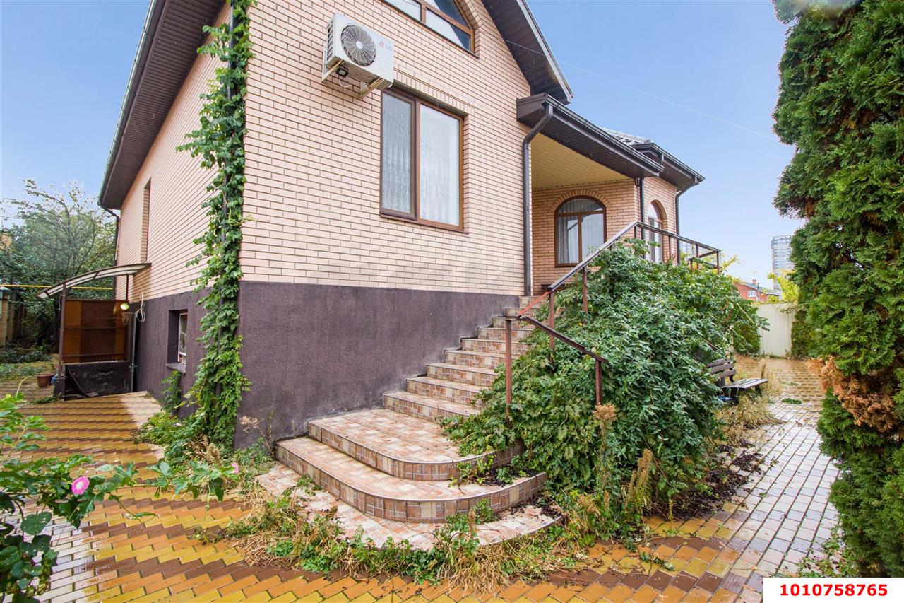 Фото №3: Дом 280&nbsp;м² + 8&nbsp;сот., 1&nbsp;эт. - Краснодар, Прикубанский внутригородской округ, мкр. Плодородный-2, ул. Романовская, 33