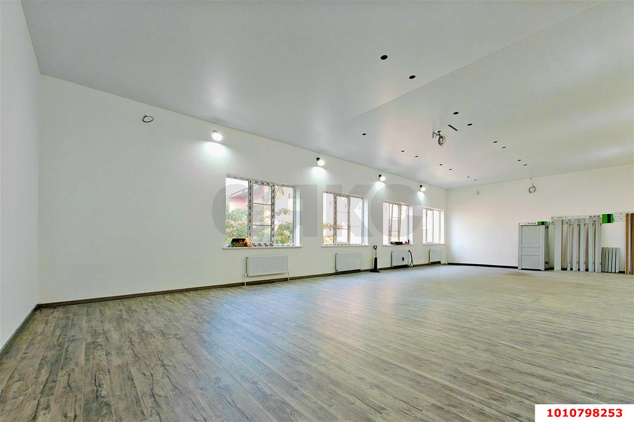 Фото №14: Отдельное здание 1500&nbsp;м², 1/3&nbsp;эт. - Краснодар, Прикубанский внутригородской округ, мкр. Музыкальный, ул. Агрохимическая, 67