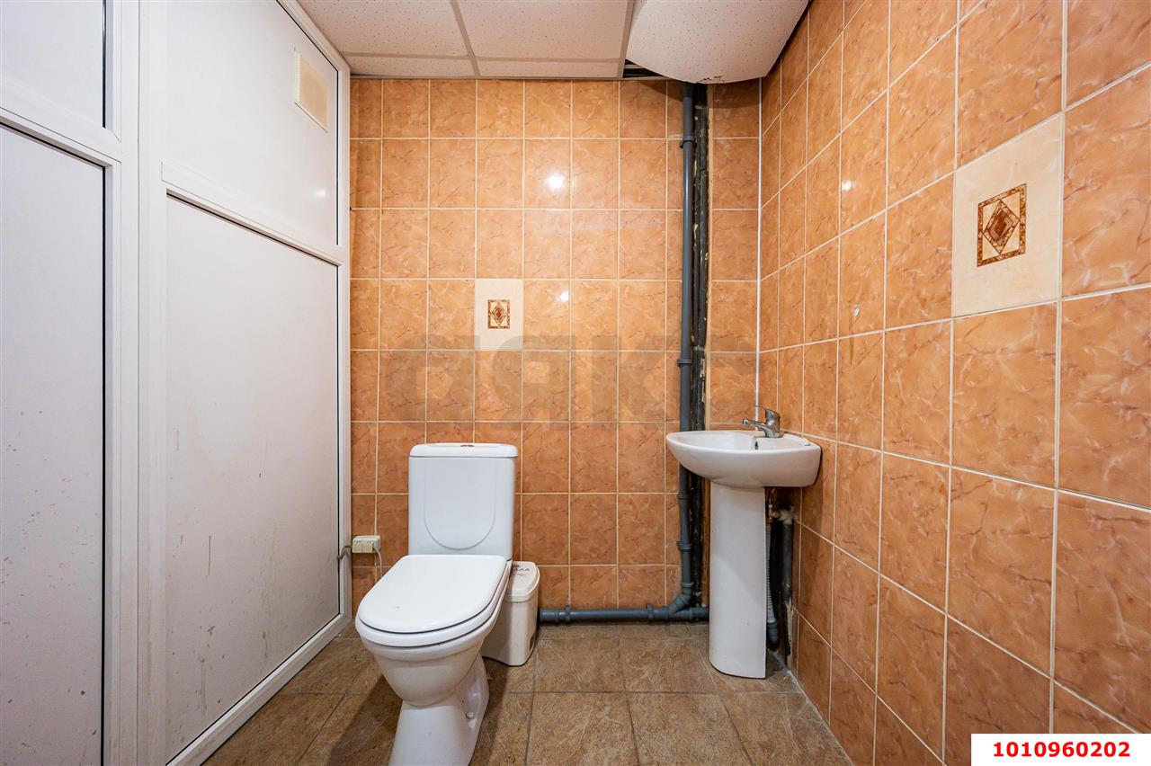 Фото №12: Отдельное здание 230&nbsp;м², 4&nbsp;эт. - Краснодар, Карасунский внутригородской округ, мкр. Гидростроителей, ул. имени Дмитрия Благоева, 24