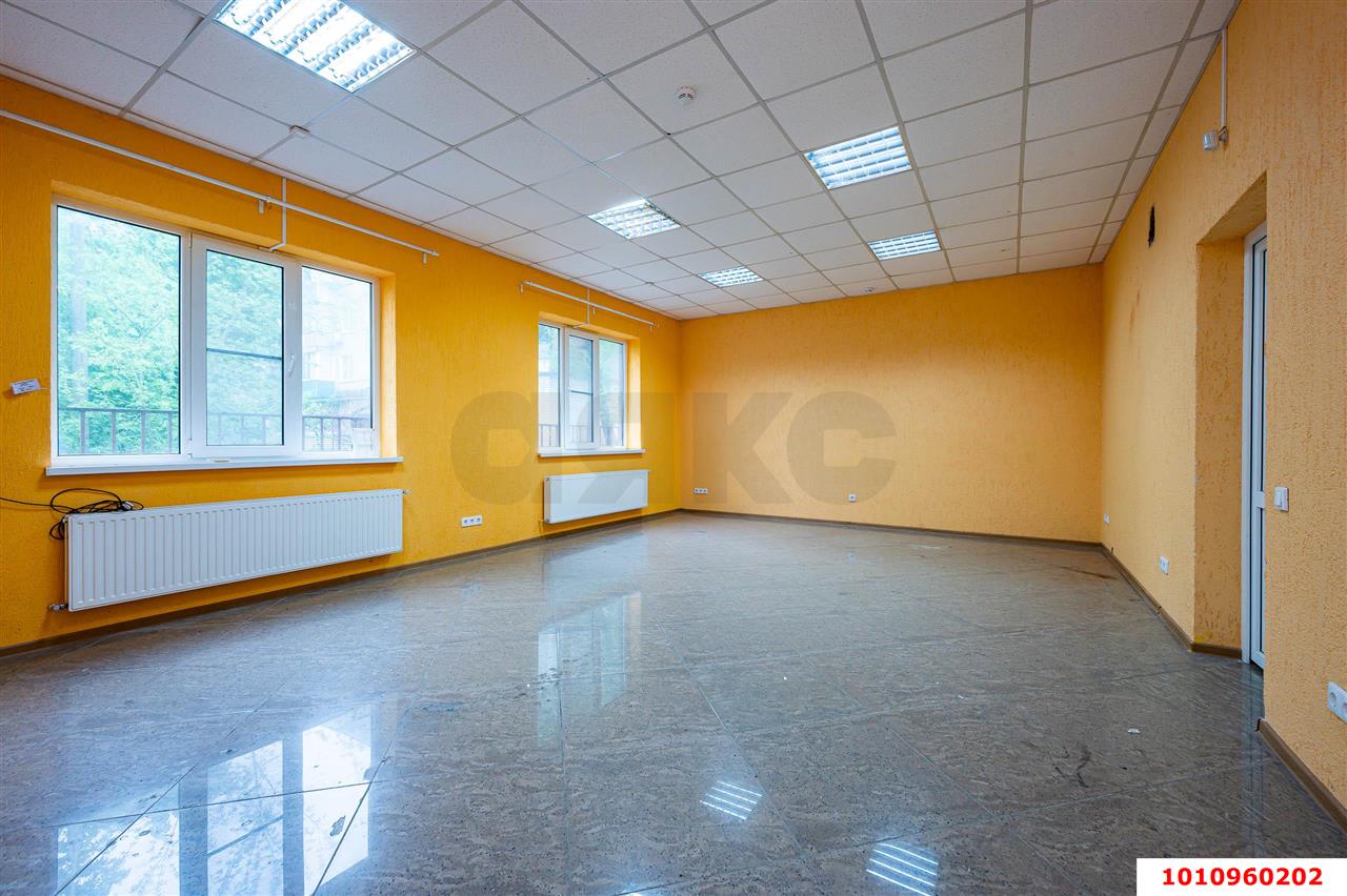 Фото №1: Отдельное здание 230&nbsp;м², 4&nbsp;эт. - Краснодар, Карасунский внутригородской округ, мкр. Гидростроителей, ул. имени Дмитрия Благоева, 24