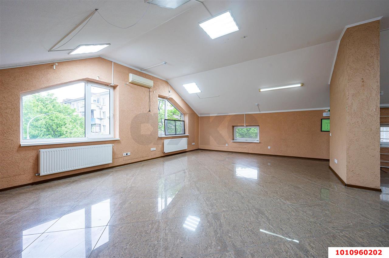 Фото №8: Отдельное здание 230&nbsp;м², 4&nbsp;эт. - Краснодар, Карасунский внутригородской округ, мкр. Гидростроителей, ул. имени Дмитрия Благоева, 24