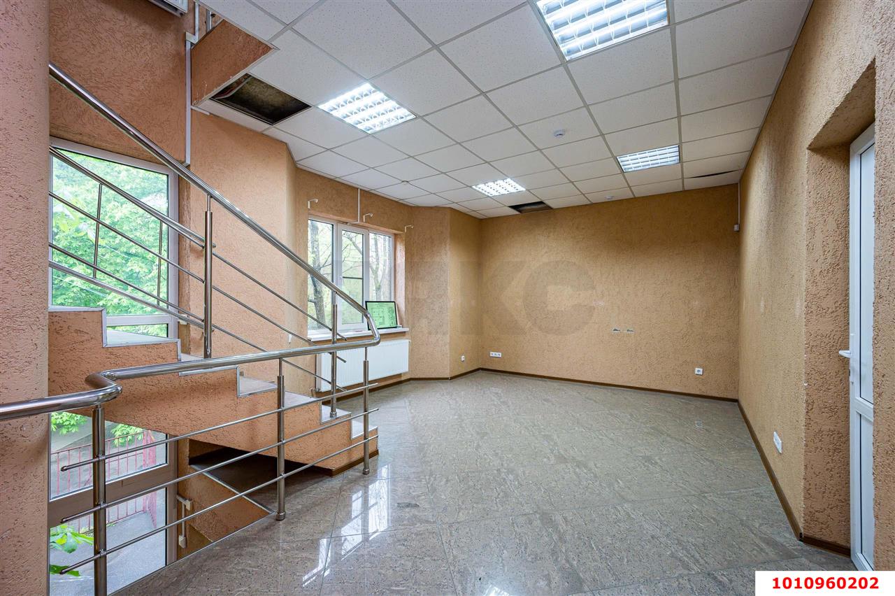 Фото №5: Отдельное здание 230&nbsp;м², 4&nbsp;эт. - Краснодар, Карасунский внутригородской округ, мкр. Гидростроителей, ул. имени Дмитрия Благоева, 24