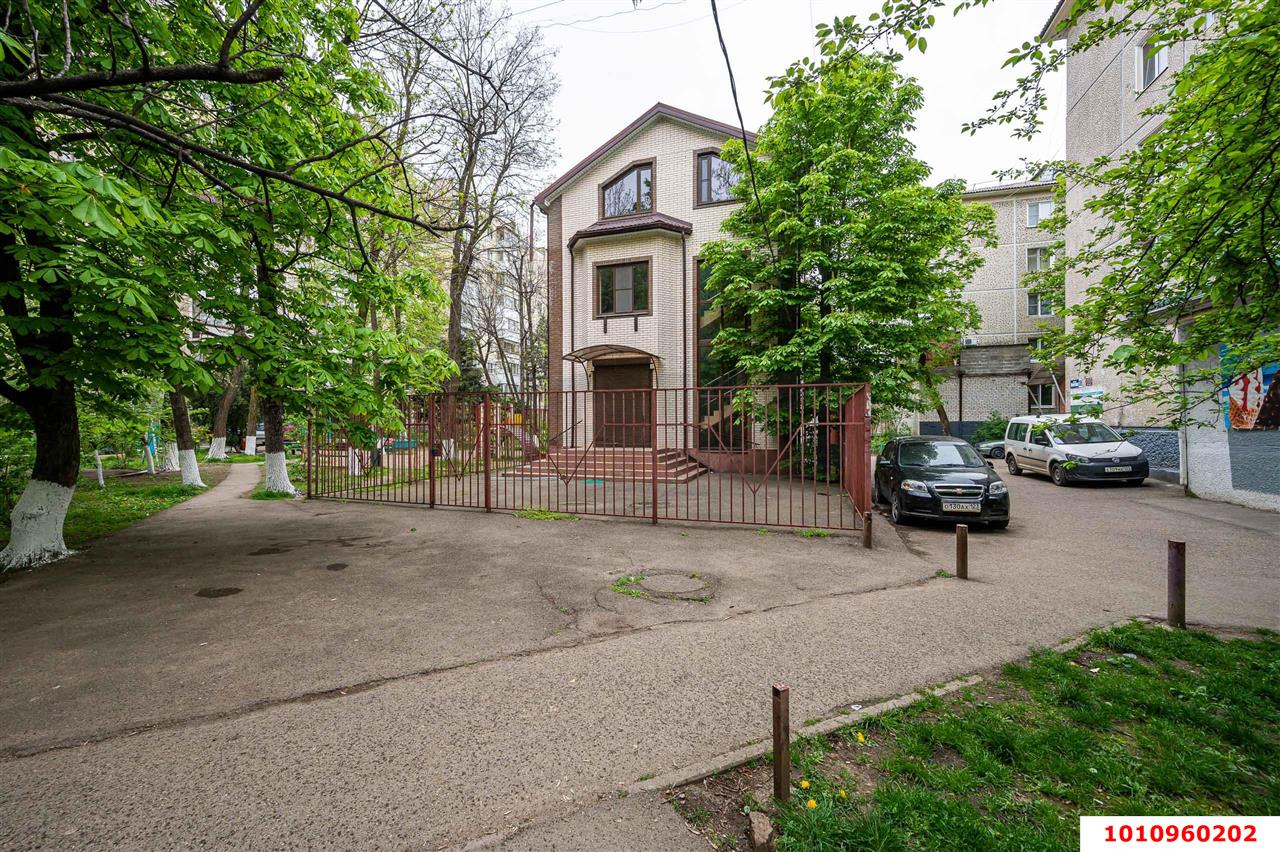 Фото №15: Отдельное здание 230&nbsp;м², 4&nbsp;эт. - Краснодар, Карасунский внутригородской округ, мкр. Гидростроителей, ул. имени Дмитрия Благоева, 24