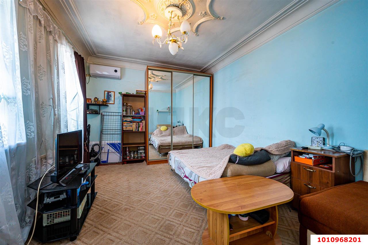 Фото №1: Часть дома 24&nbsp;м² + 1.58&nbsp;сот., 1&nbsp;эт. - Краснодар, Прикубанский внутригородской округ, мкр. Краевая Клиническая Больница, ул. 1 Мая, 324