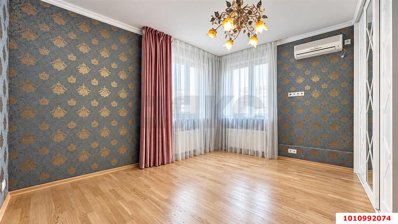 Фото №6: 3-комнатная квартира 125&nbsp;м², 2/10&nbsp;эт. - Краснодар, мкр. Западный внутригородской округ, ул. Брянская, 49