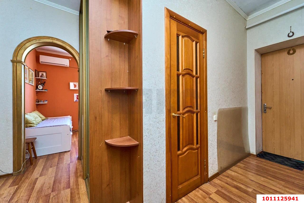 Фото №3: 1-комнатная квартира 45&nbsp;м², 5/5&nbsp;эт. - Краснодар, Центральный внутригородской округ, мкр. Покровка, ул. Садовая, 12