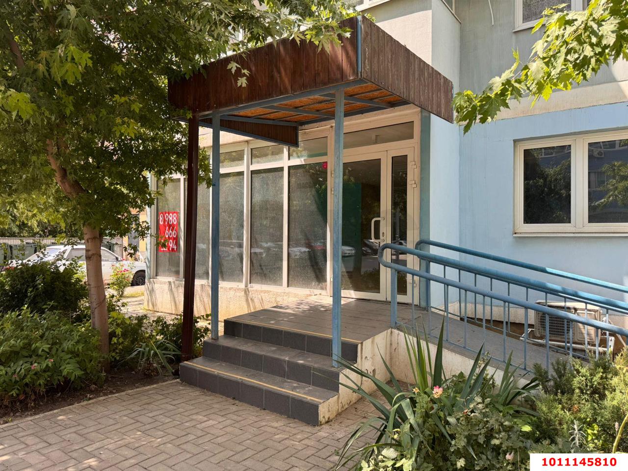 Фото №2: Торговое помещение 63&nbsp;м², 1/20&nbsp;эт. - Краснодар, Прикубанский внутригородской округ, имени Петра Метальникова, мкр. ЖК Три Кита, ул. Московская, 131к2