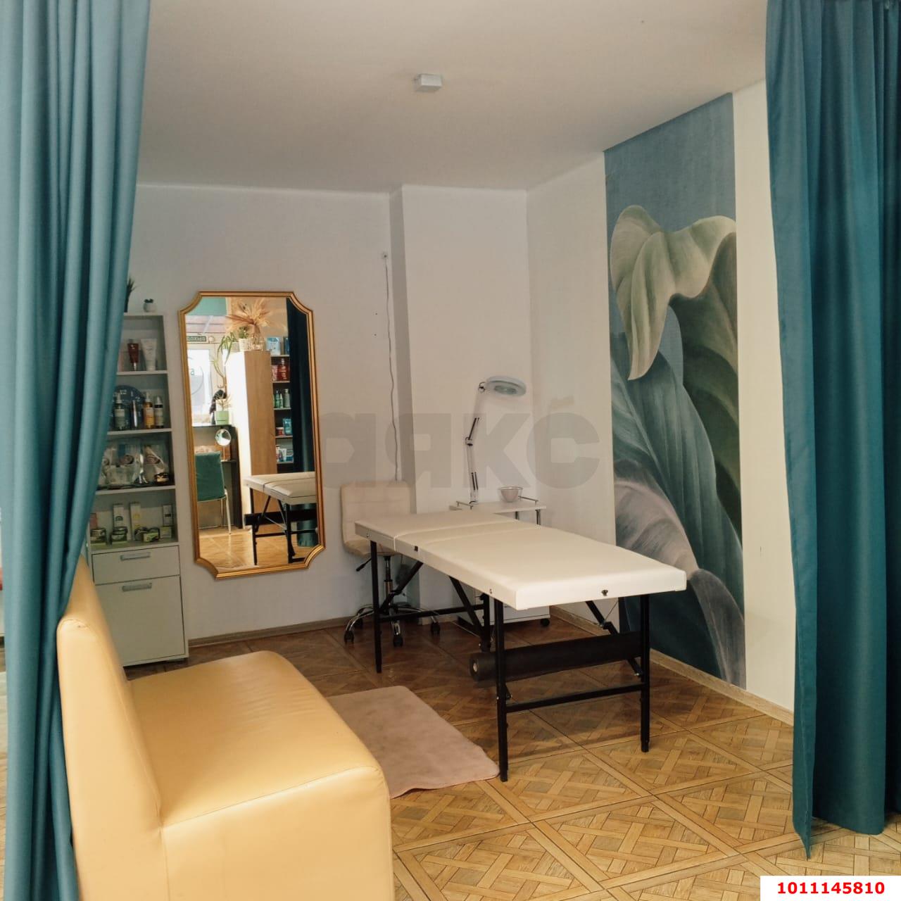 Фото №11: Торговое помещение 63&nbsp;м², 1/20&nbsp;эт. - Краснодар, Прикубанский внутригородской округ, имени Петра Метальникова, мкр. ЖК Три Кита, ул. Московская, 131к2