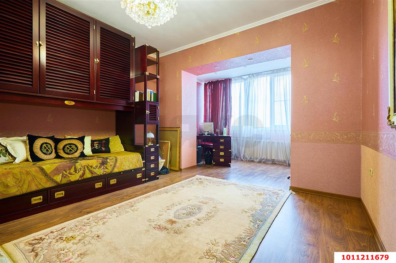 Фото №14: 5+-комнатная квартира 155&nbsp;м², 5/6&nbsp;эт. - Краснодар, Прикубанский внутригородской округ, мкр. Фестивальный, ул. Яна Полуяна, 17