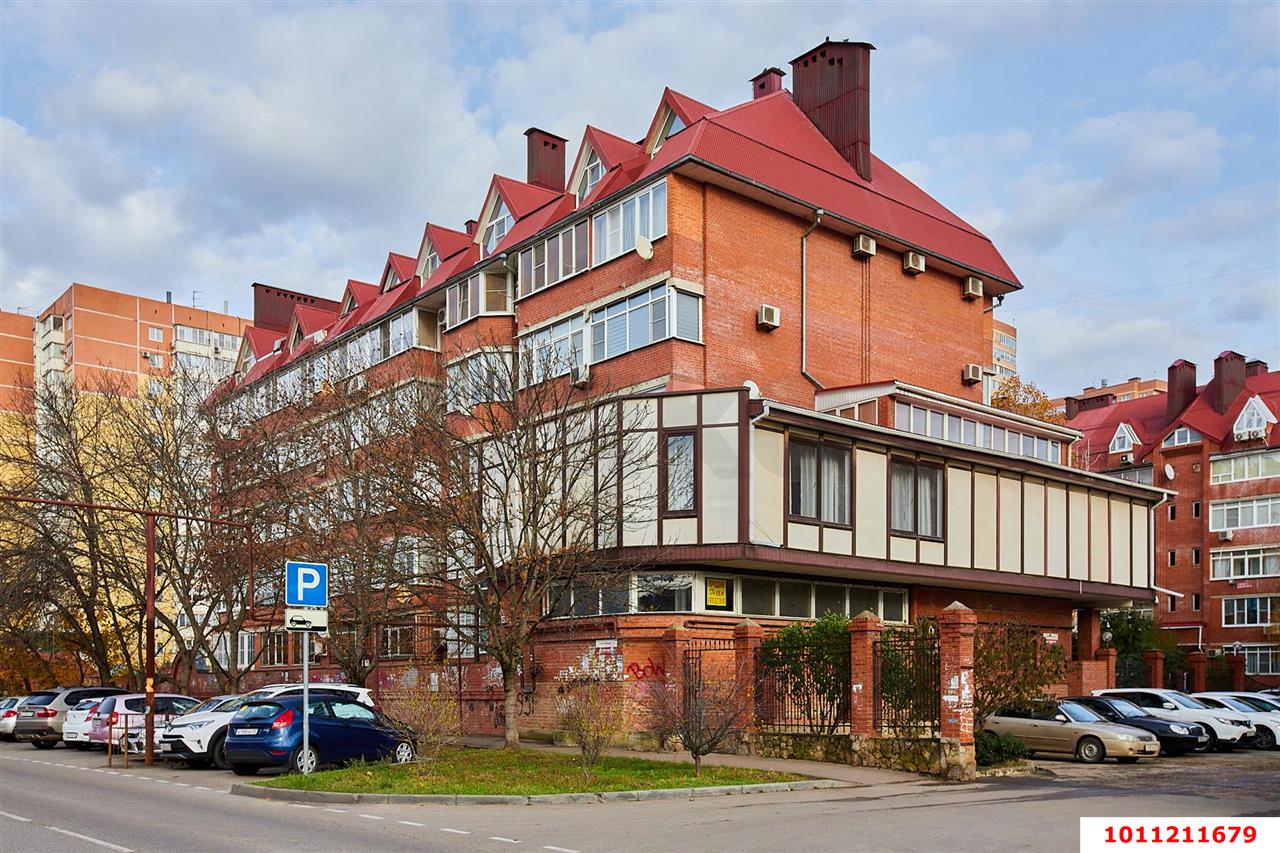Фото №18: 5+-комнатная квартира 155&nbsp;м², 5/6&nbsp;эт. - Краснодар, Прикубанский внутригородской округ, мкр. Фестивальный, ул. Яна Полуяна, 17