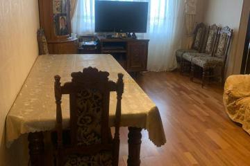 Фото №1: 4-комнатная квартира 73 м², 6/9 эт. - Краснодар, мкр. Юбилейный, ул. 70-летия Октября, 22