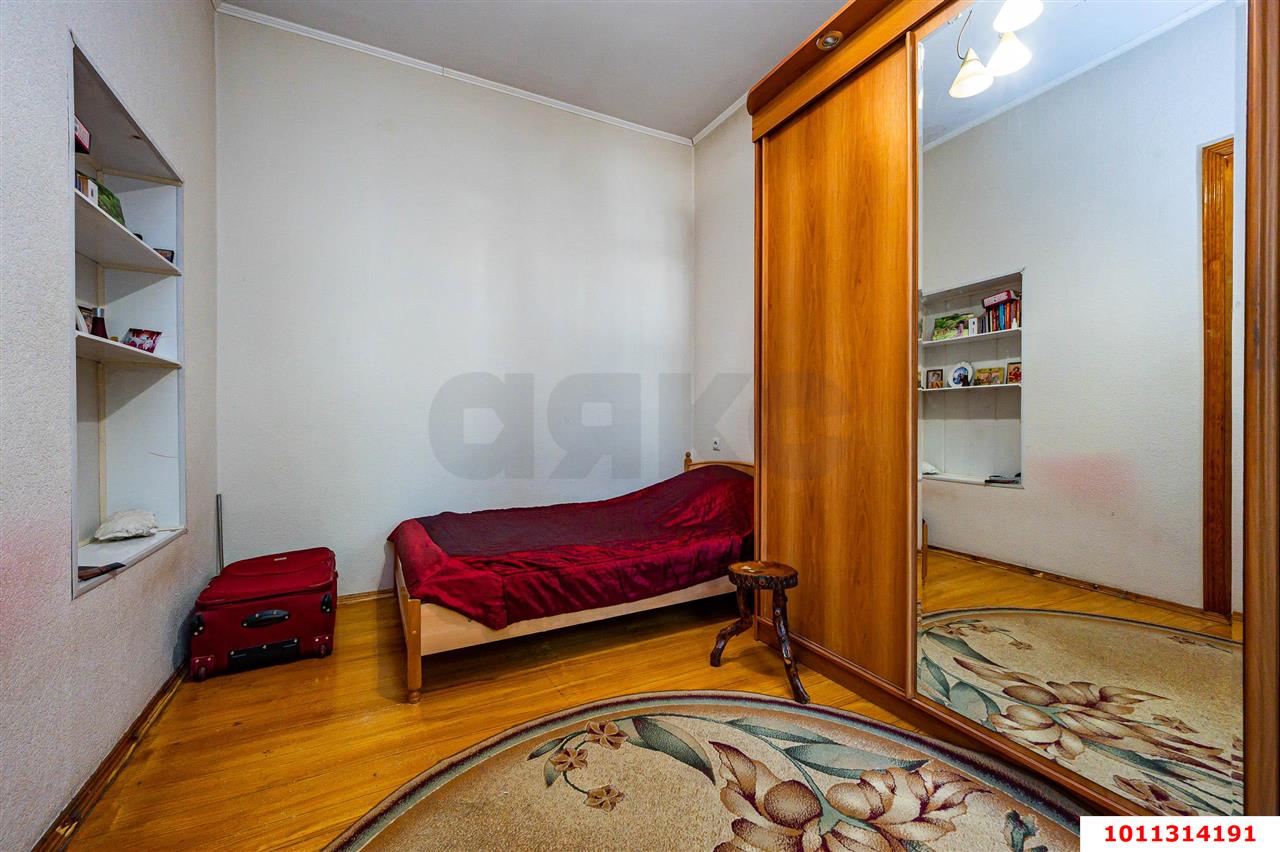 Фото №7: Дом 214&nbsp;м² + 4.2&nbsp;сот., 2&nbsp;эт. - Краснодар, Прикубанский внутригородской округ, мкр. Славянский, ул. имени Толбухина
