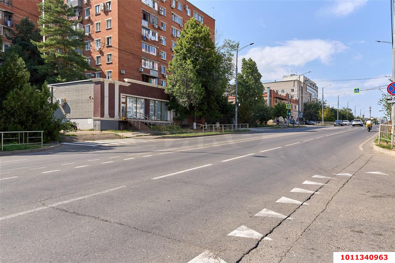 Фото №1: Торговое помещение 99&nbsp;м², 1/9&nbsp;эт. - Краснодар, Прикубанский внутригородской округ, мкр. Краевая Клиническая Больница, ул. Восточно-Кругликовская, 47/2