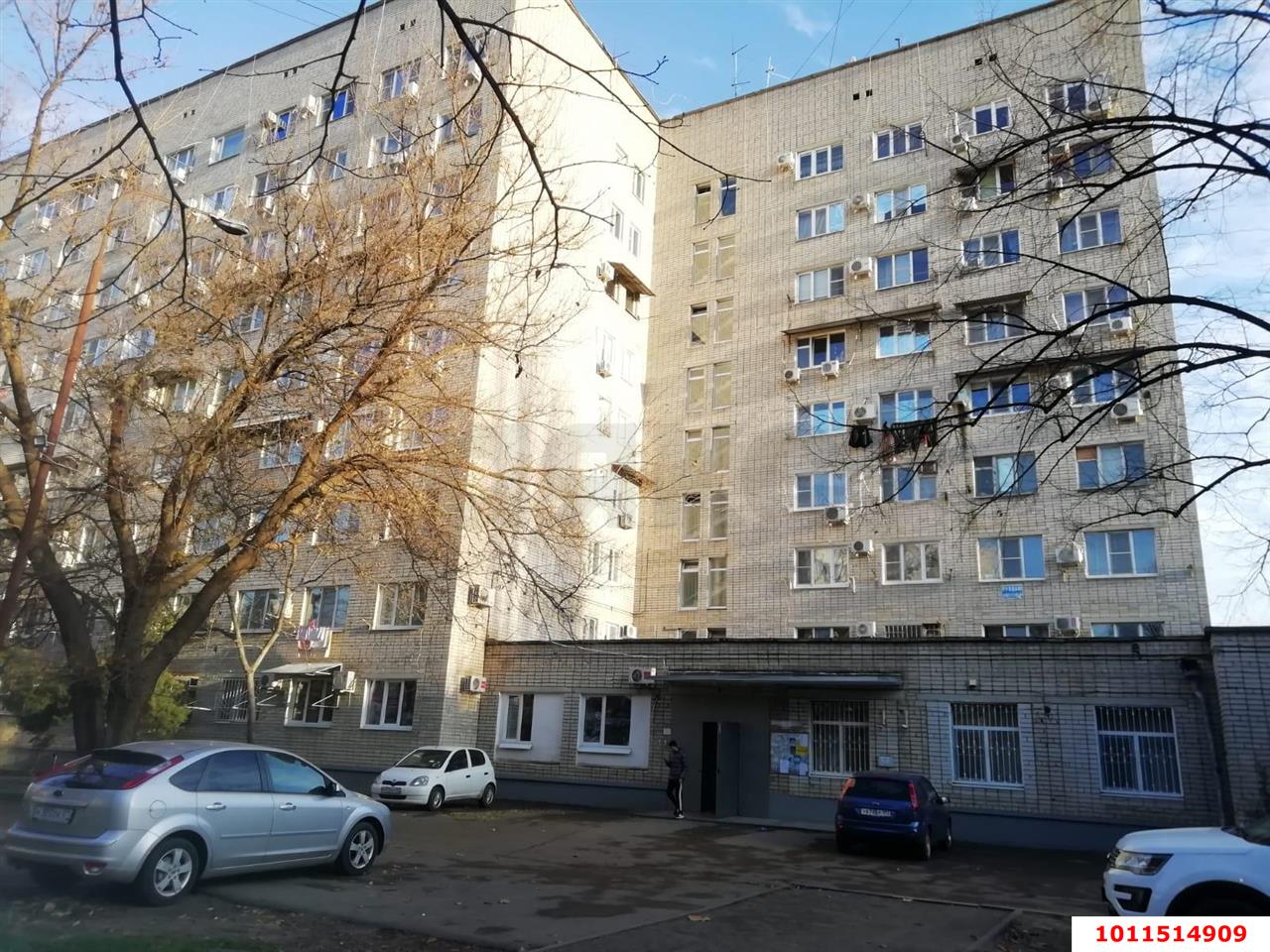 Фото №1: 3-комнатная квартира 59&nbsp;м², 4/9&nbsp;эт. - Краснодар, Прикубанский внутригородской округ, мкр. Краевая Клиническая Больница, ул. 1 Мая, 262
