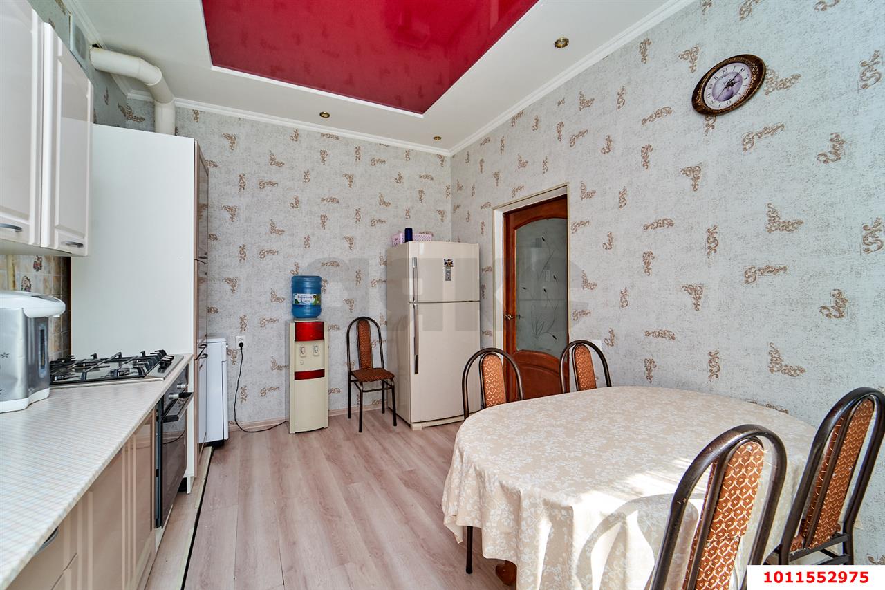 Фото №2: Дом 195&nbsp;м² + 3.67&nbsp;сот., 2&nbsp;эт. - Краснодар, Прикубанский внутригородской округ, Калинино, мкр. Завод Радиоизмерительных Приборов, ул. Карельская, 48