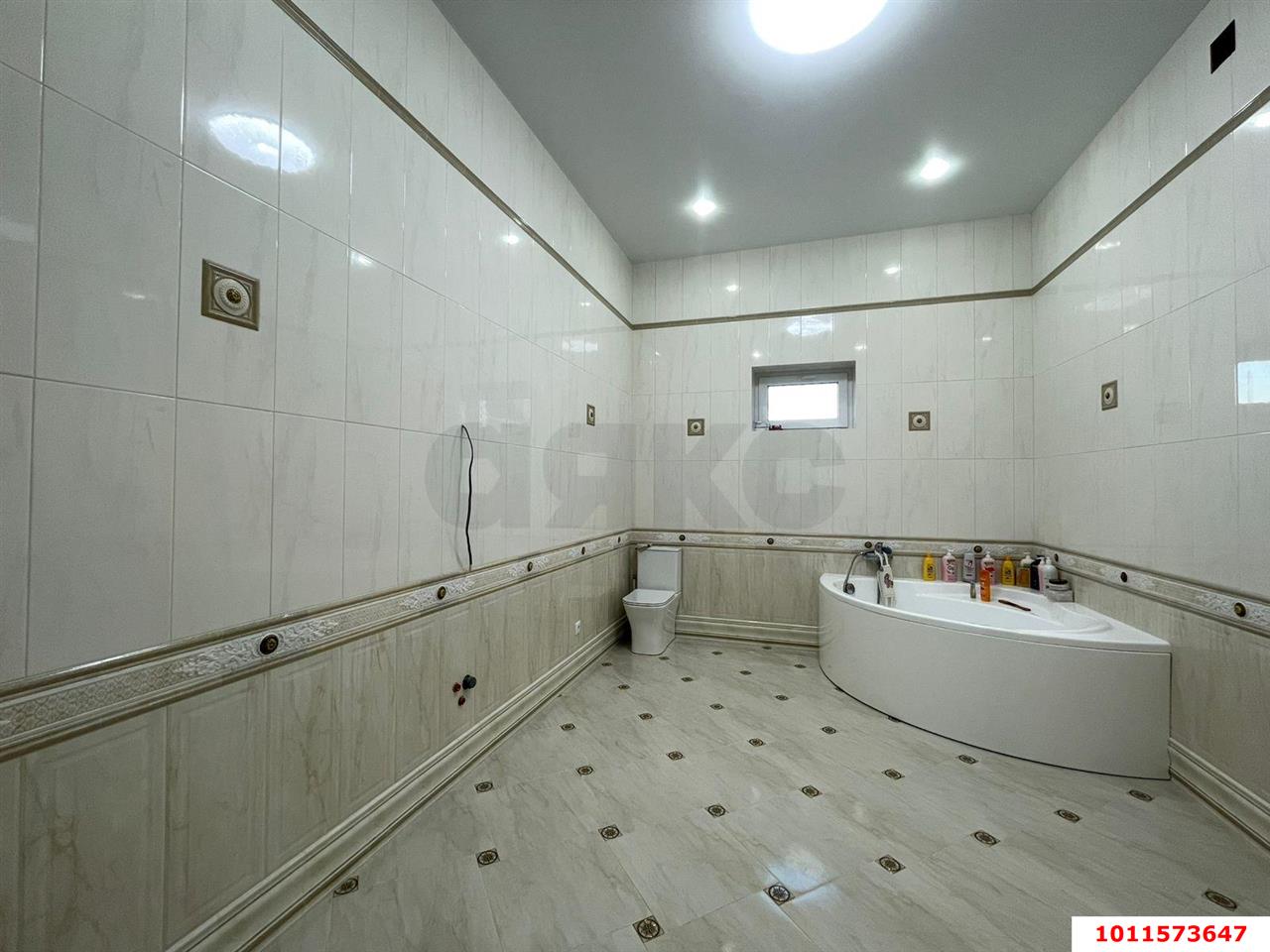 Фото №5: Дом 300&nbsp;м² + 6&nbsp;сот., 2&nbsp;эт. - Краснодар, Западный внутригородской округ, мкр. Фестивальный, ул. Труда, 19