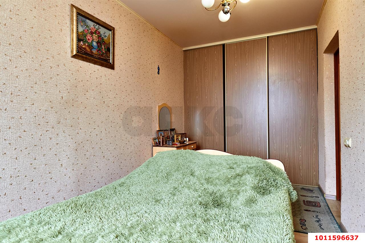 Фото №2: 2-комнатная квартира 52&nbsp;м², 1/3&nbsp;эт. - Краснодар, Центральный внутригородской округ, мкр. Центральный, ул. Орджоникидзе, 93
