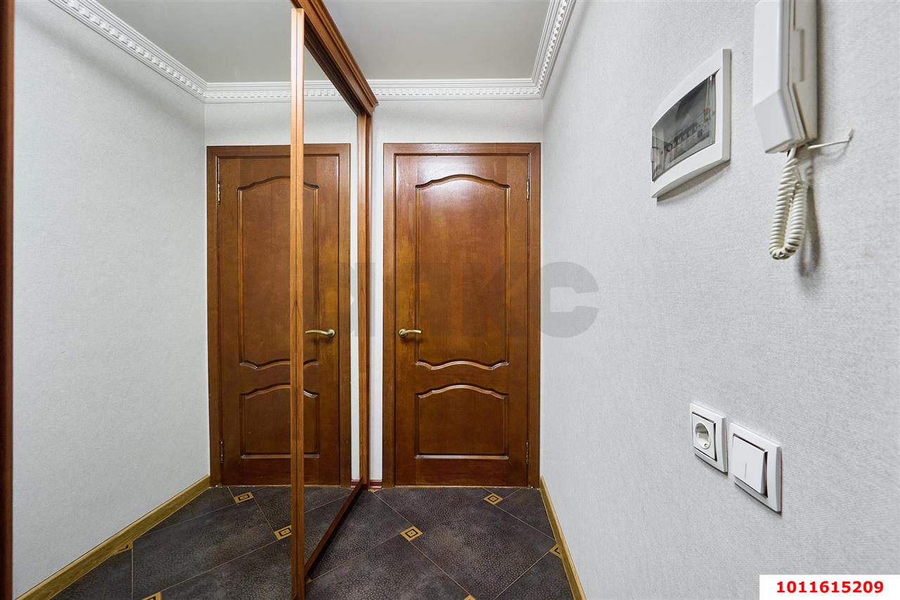 Фото №12: 3-комнатная квартира 70&nbsp;м², 4/9&nbsp;эт. - Краснодар, мкр. Западный внутригородской округ, ул. Бабушкина, 281/2
