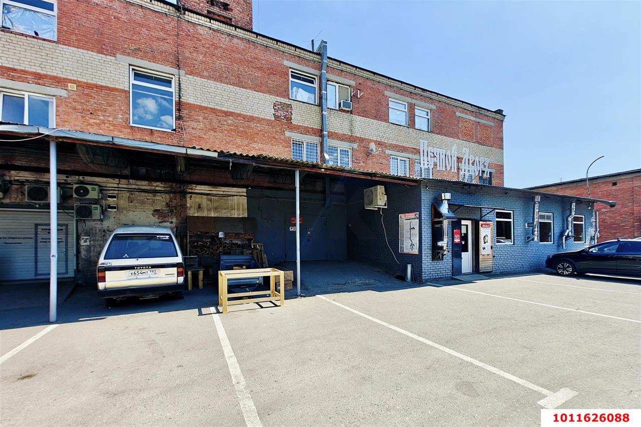 Фото №4: Отдельное здание 1300&nbsp;м², 1/3&nbsp;эт. - Краснодар, Карасунский внутригородской округ, мкр. Хлопчато-бумажный Комбинат, ул. Уральская, 81/1