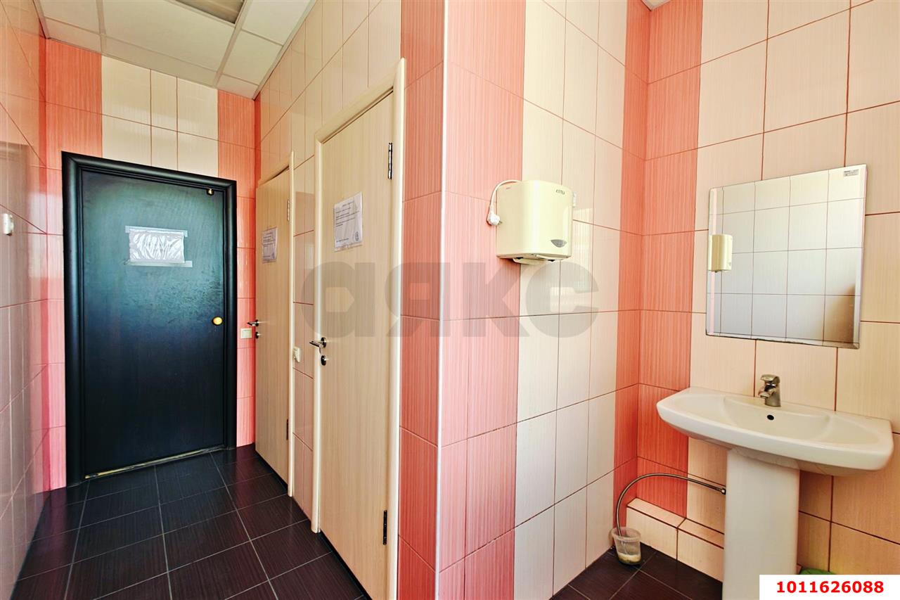 Фото №19: Отдельное здание 1300&nbsp;м², 1/3&nbsp;эт. - Краснодар, Карасунский внутригородской округ, мкр. Хлопчато-бумажный Комбинат, ул. Уральская, 81/1