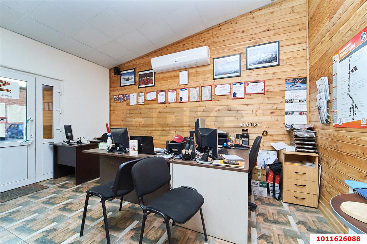 Фото №3: Отдельное здание 1300&nbsp;м², 1/3&nbsp;эт. - Краснодар, Карасунский внутригородской округ, мкр. Хлопчато-бумажный Комбинат, ул. Уральская, 81/1