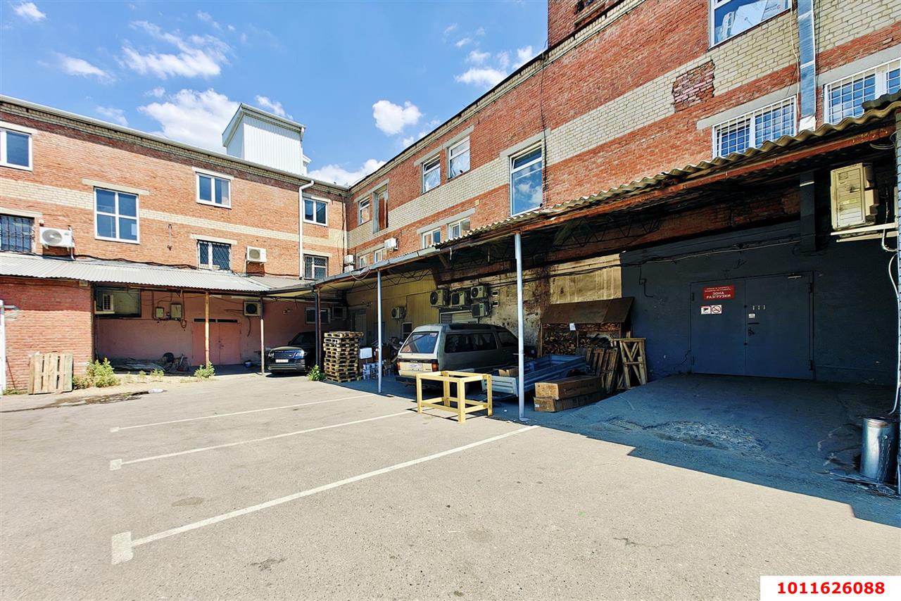 Фото №2: Отдельное здание 1300&nbsp;м², 1/3&nbsp;эт. - Краснодар, Карасунский внутригородской округ, мкр. Хлопчато-бумажный Комбинат, ул. Уральская, 81/1