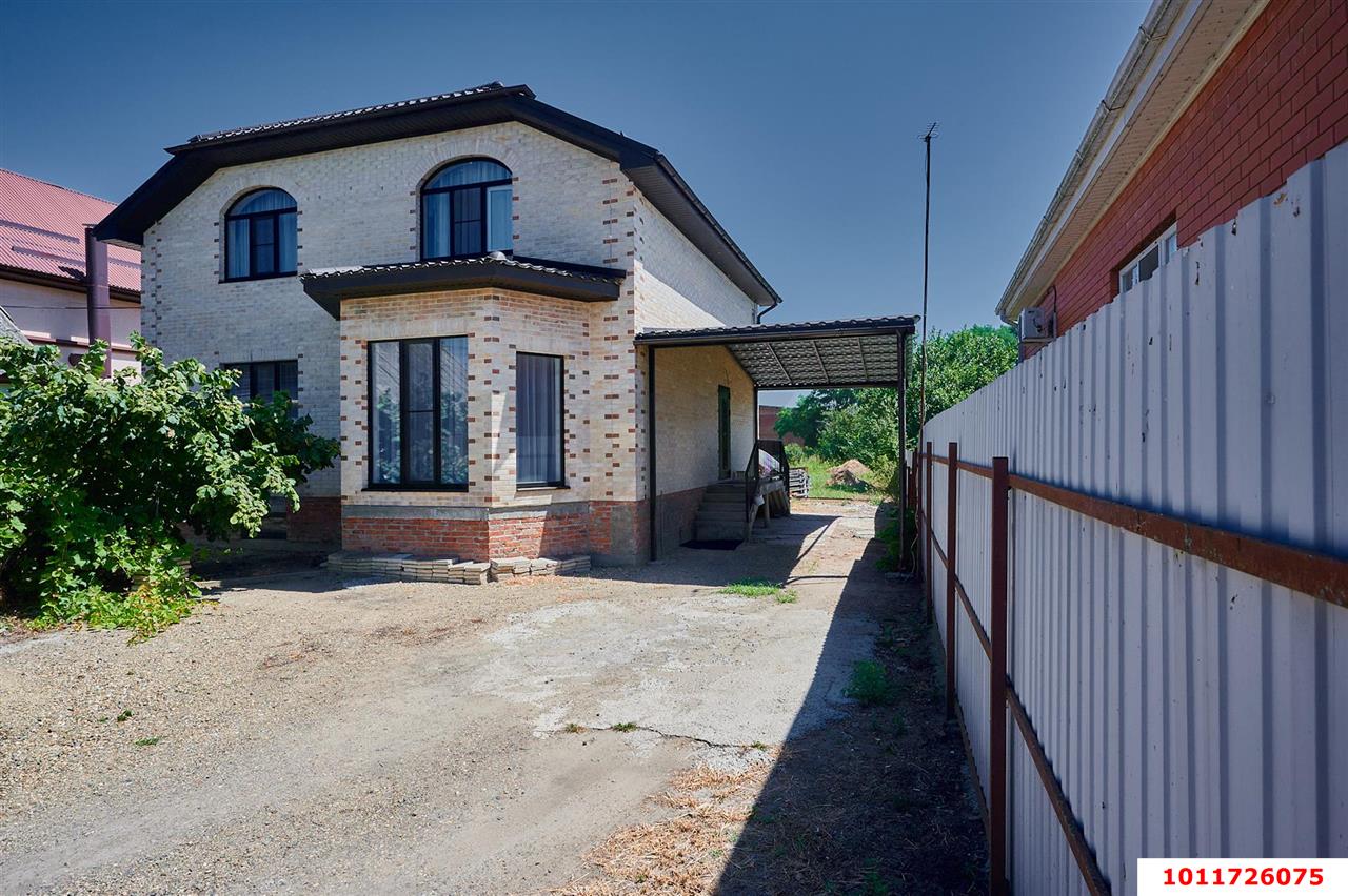 Фото №3: Дом 260&nbsp;м² + 10&nbsp;сот., 3&nbsp;эт. - Старокорсунская, мкр. Карасунский внутригородской округ, ул. Октябрьская, 112