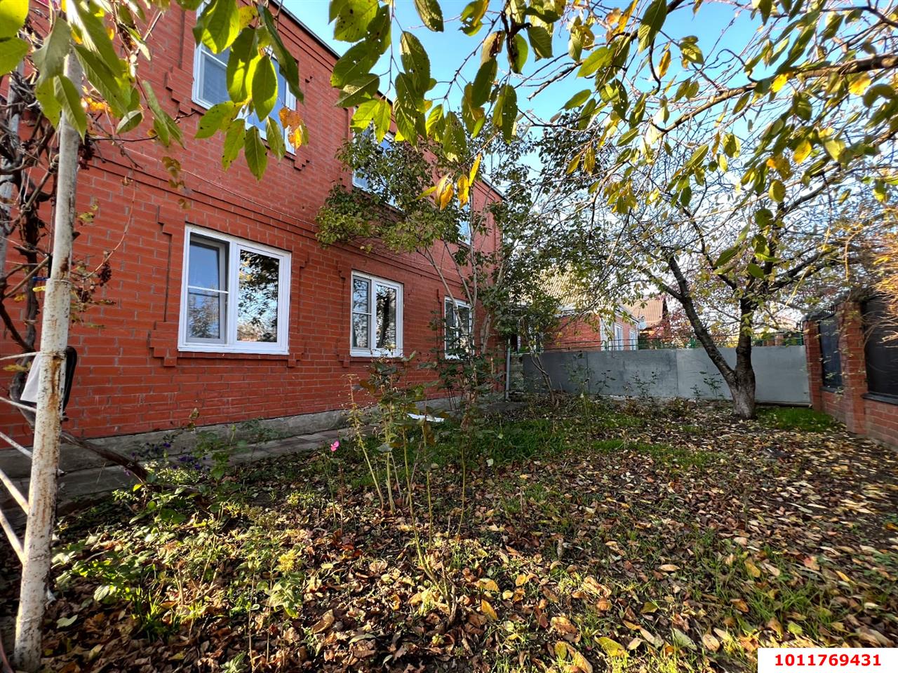 Фото №2: Дом 200&nbsp;м² + 9.41&nbsp;сот., 2&nbsp;эт. - Новотитаровская, ул. Кубанская, 1