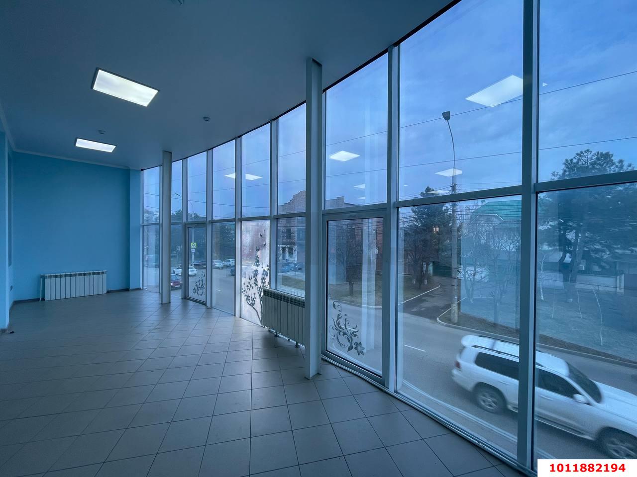 Фото №4: Отдельное здание 353&nbsp;м², 1/3&nbsp;эт. - Краснодар, мкр. Западный внутригородской округ, ул. Рашпилевская, 234
