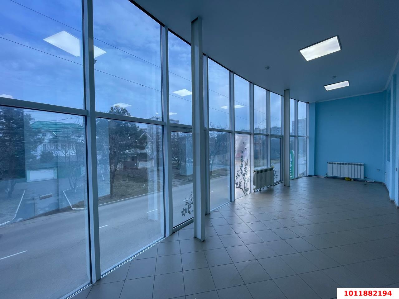 Фото №2: Отдельное здание 353&nbsp;м², 1/3&nbsp;эт. - Краснодар, мкр. Западный внутригородской округ, ул. Рашпилевская, 234