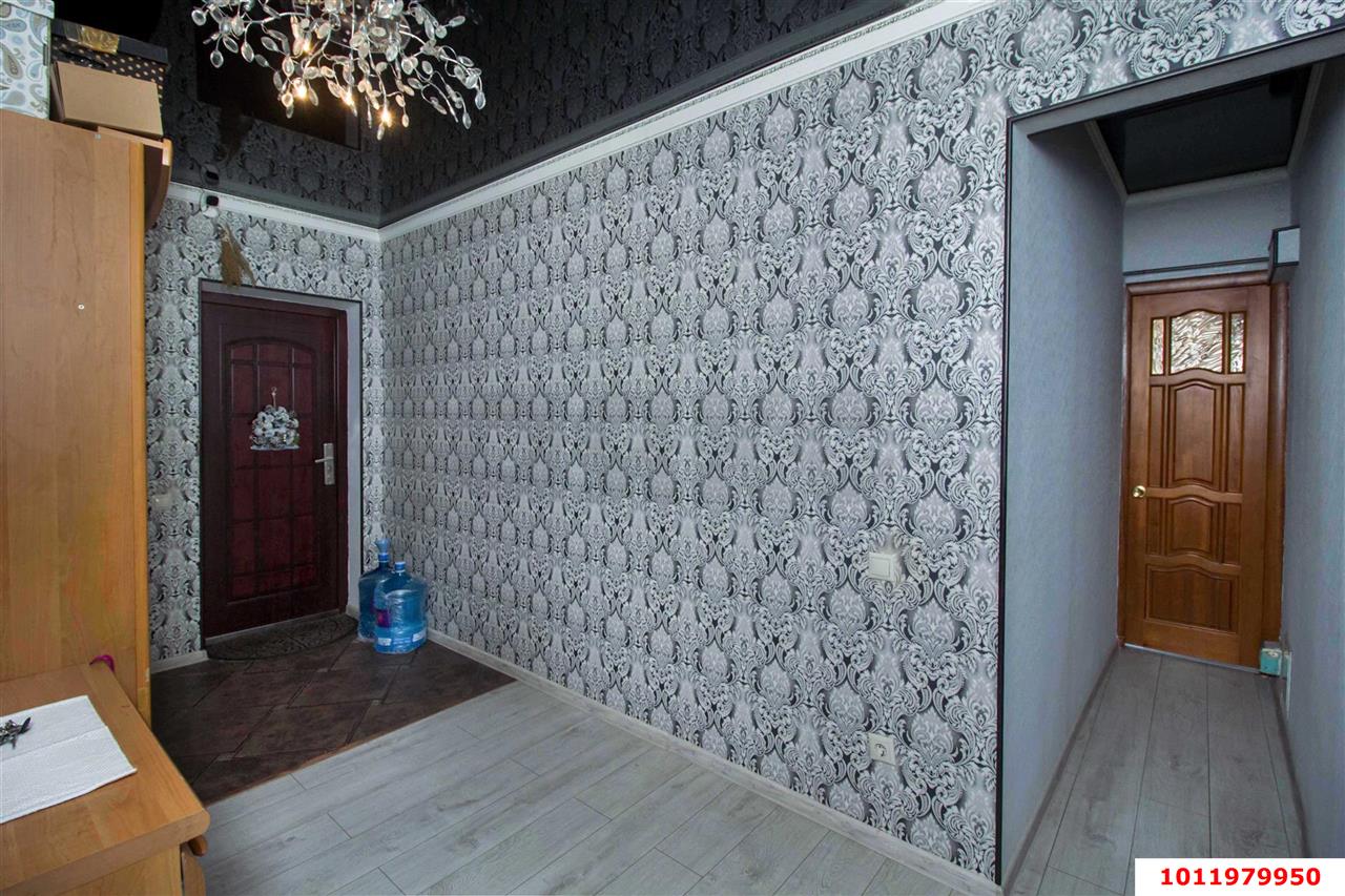 Фото №8: 2-комнатная квартира 70&nbsp;м², 3/3&nbsp;эт. - Краснодар, Центральный внутригородской округ, Покровка, мкр. Центральный, ул. Новокузнечная, 88